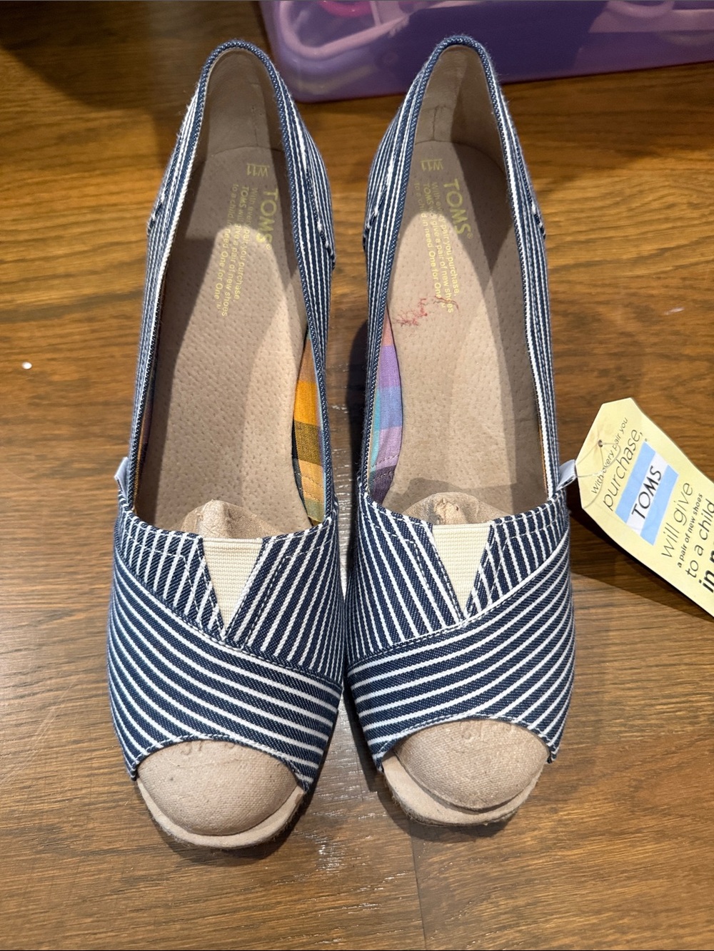 TOMS Navy Nautical Stripe Wedge Sandals NIB 11
